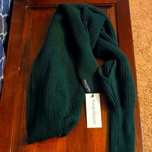 Freya Harper essence scarf